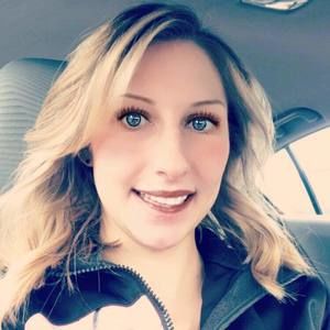 Meet your Posher, Courtney